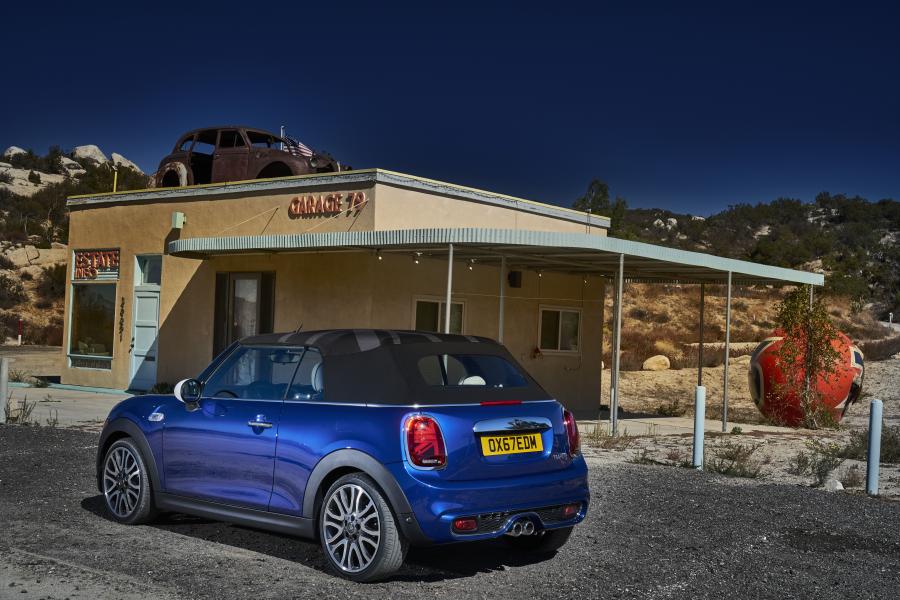  Mini Cooper S Cabrio (F57) 2018 года  (WW) (фото 65 из 222)